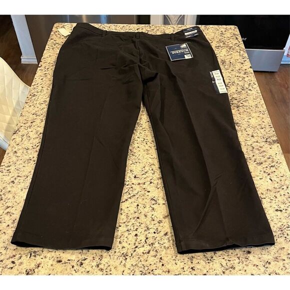 IZOD Men's Big and Tall Performance Stretch Flat Front Pant - Picture 4 of 7